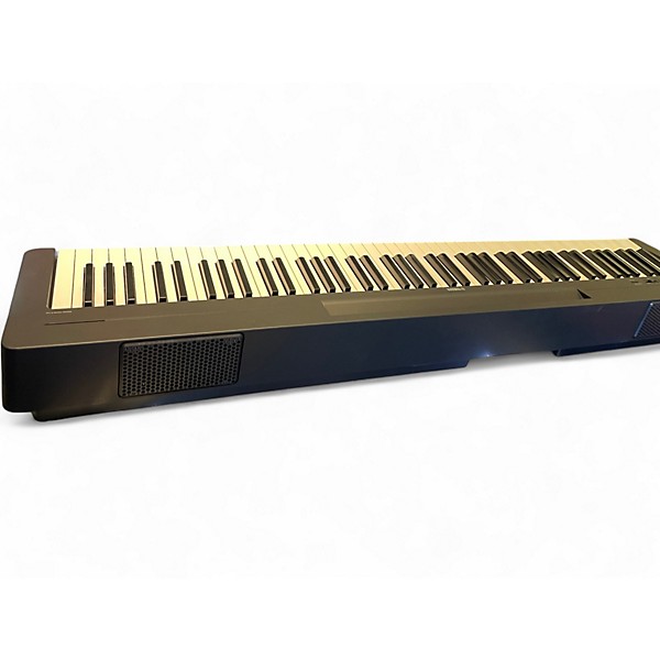 Used Yamaha P143