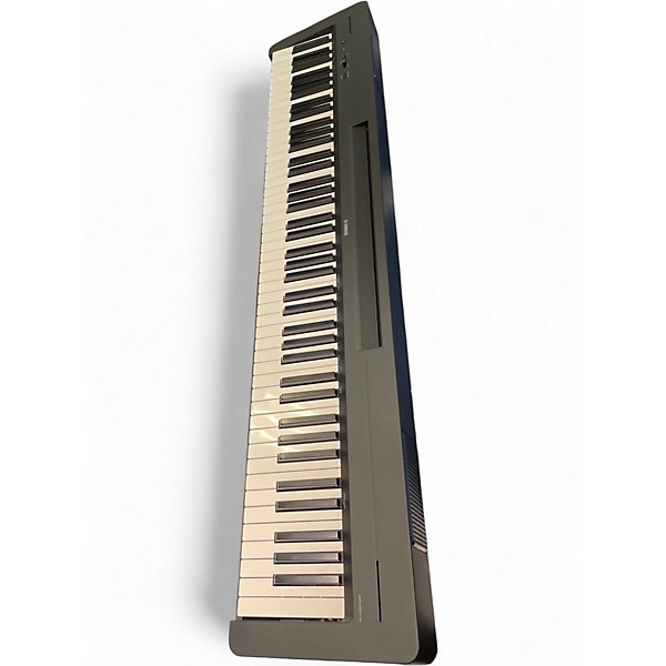 Used Yamaha P143