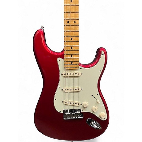 Used 2009 Fender Custom Shop Custom Deluxe Stratocaster Candy Apple Red Solid Body Electric Guitar