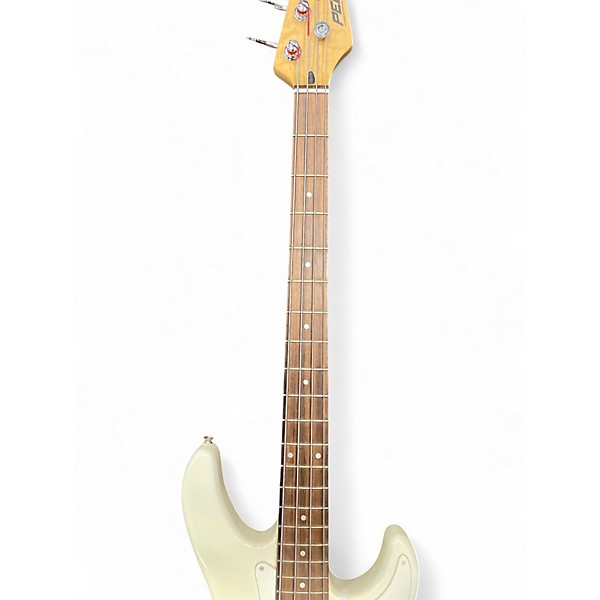 Used Peavey Milestone II Alpine White Electric Bass Guitar