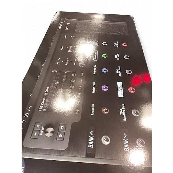 Used 2020s Line 6 helix ltd Pedal Board