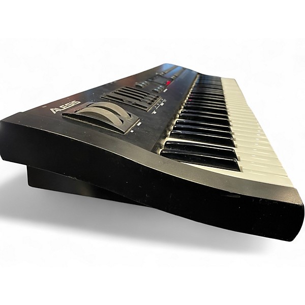 Used Alesis QS6.1 Synthesizer