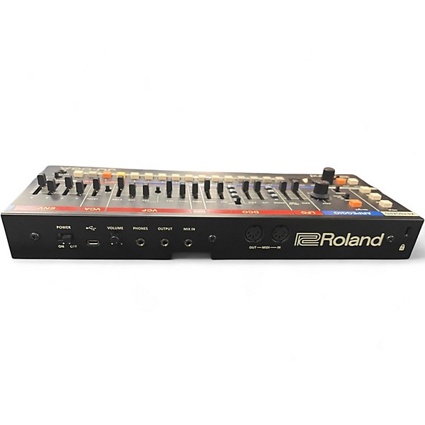 Used Roland JU-06A Synthesizer