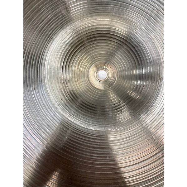 Used Zildjian 18in avedis crash Cymbal