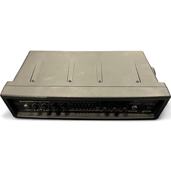 Used Behringer ULTRABASS BXD3000H Bass Amp Head