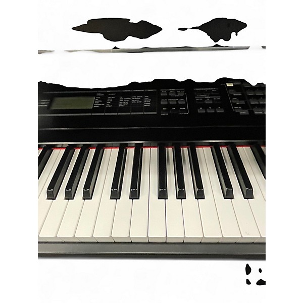 Used Yamaha S08 88 Key Synthesizer