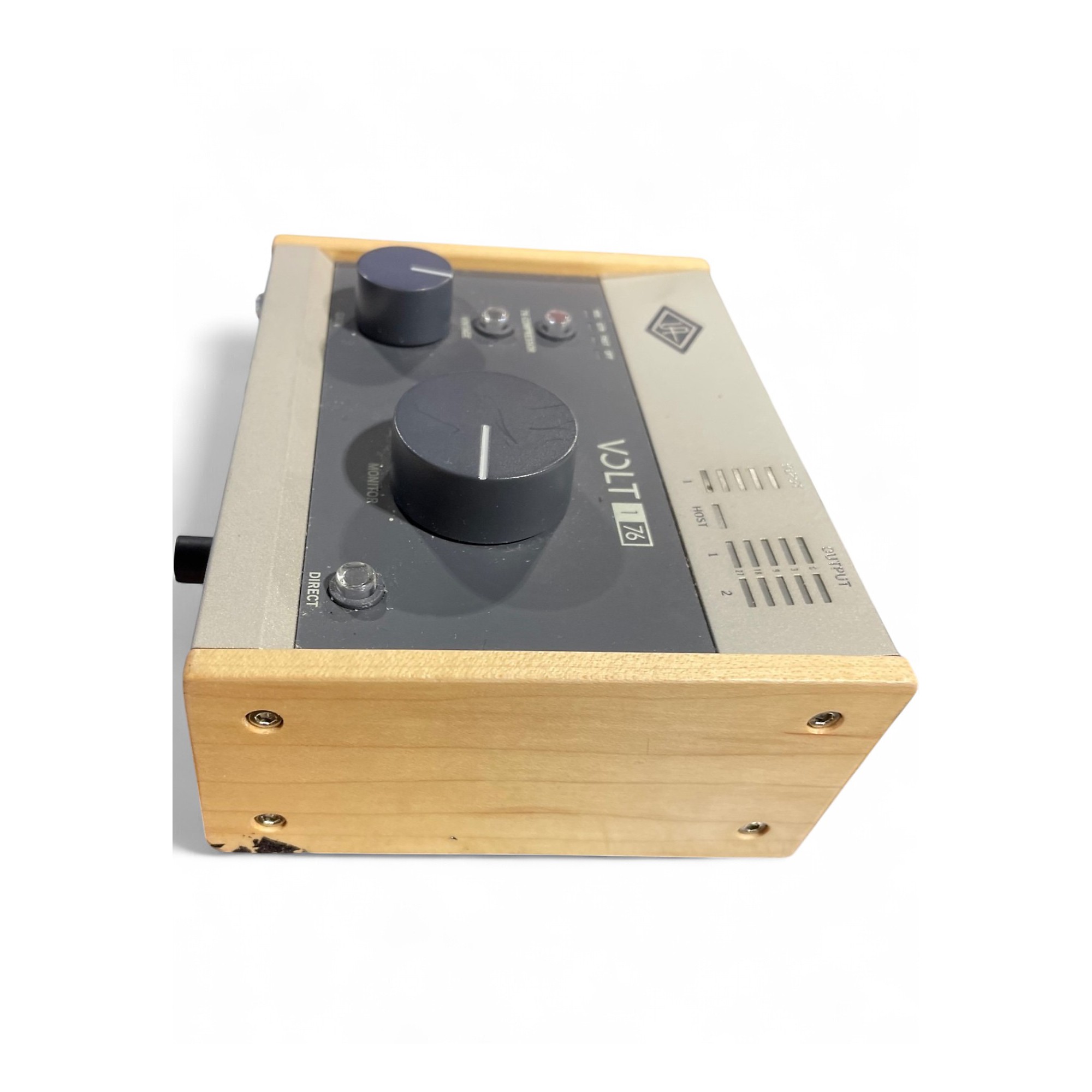 【USED】universal audio VOLT176 Amazon.com: Universal Audio Volt 176 USB Recording Studio Audio