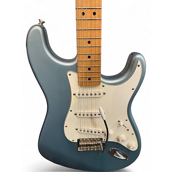 Used 2001 Fender Standard Stratocaster ice blue Solid Body Electric Guitar