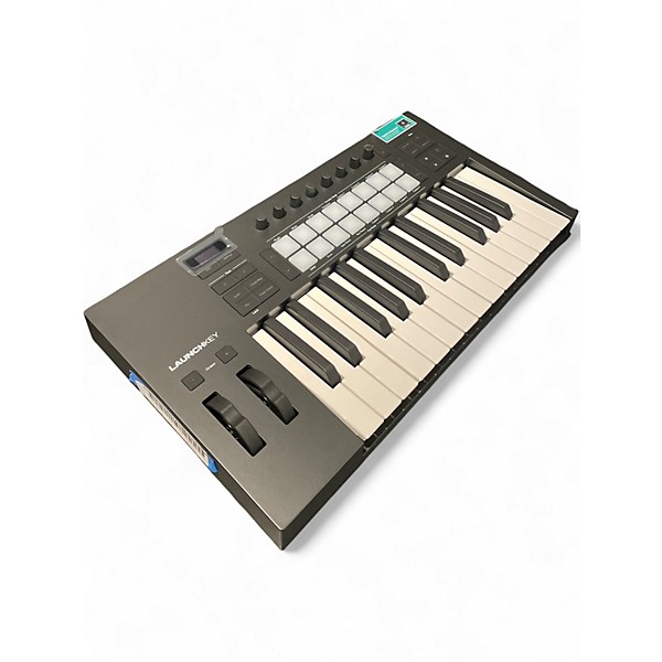 Used Novation LAUNCHKEY 25 MK4 MIDI Controller