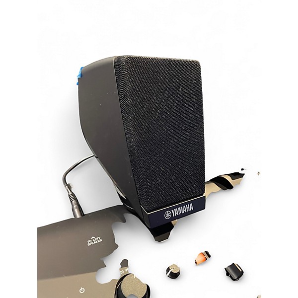 Used Yamaha GENOS2 76 Key Keyboard Workstation