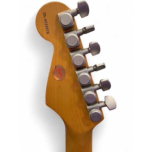 Vintage 1996 Fender DELUXE STRATOCASTER PLUS 2 Color Sunburst Solid Body Electric Guitar