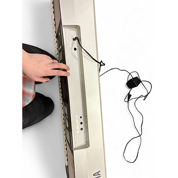 Used Yamaha DGX305 Digital Piano