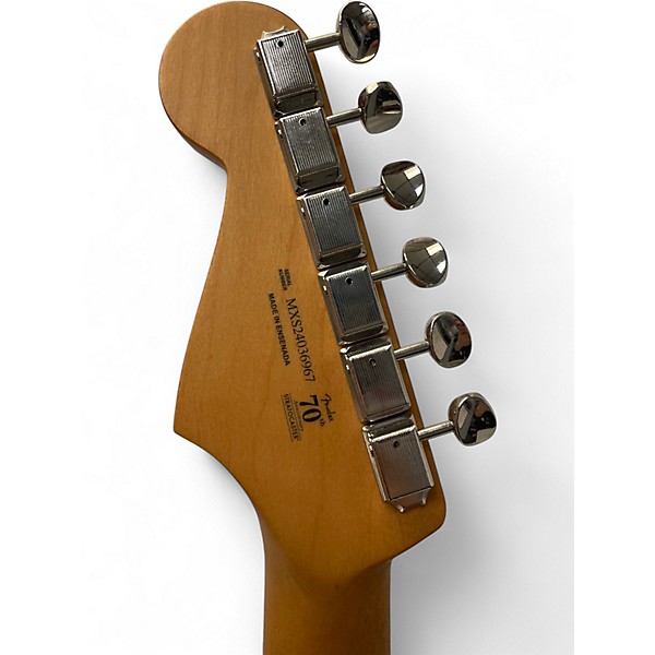 Used Fender Limited Edition Player II Stratocaster HSS Plus Top  Blue Burst Solid Body Electric Guitar