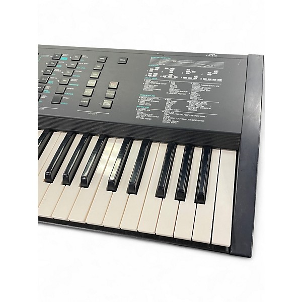 Used Yamaha V 50 Synthesizer