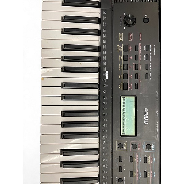 Used Yamaha PSR E273 Synthesizer