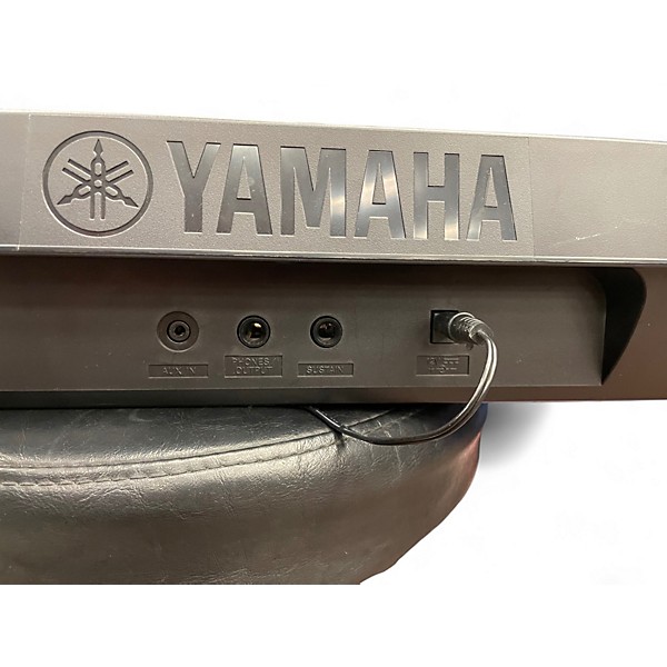 Used Yamaha PSR E273 Synthesizer