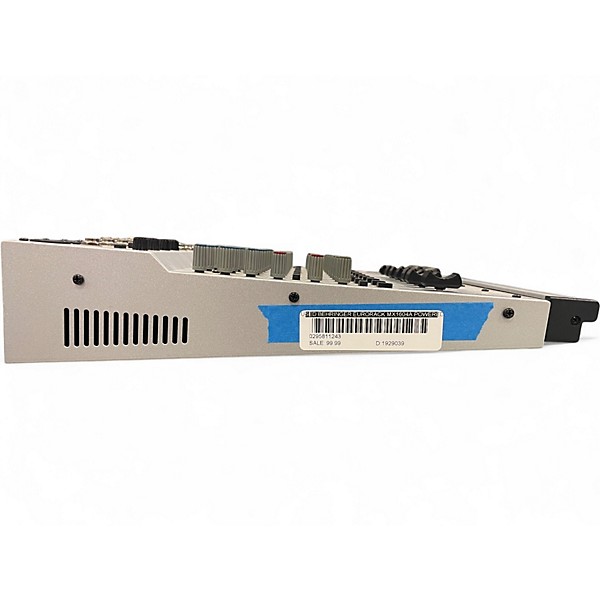 Used Behringer Eurorack mx1604A Powered Mixer