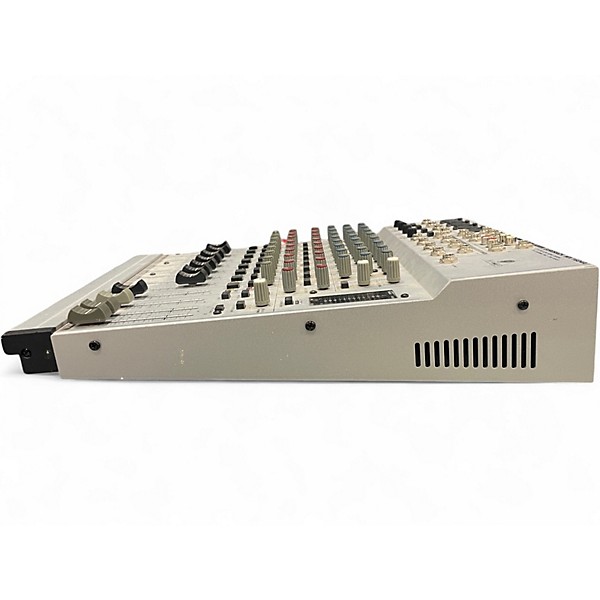 Used Behringer Eurorack mx1604A Powered Mixer