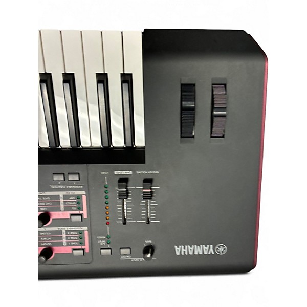 Used Yamaha MOXF6 61 Key Keyboard Workstation
