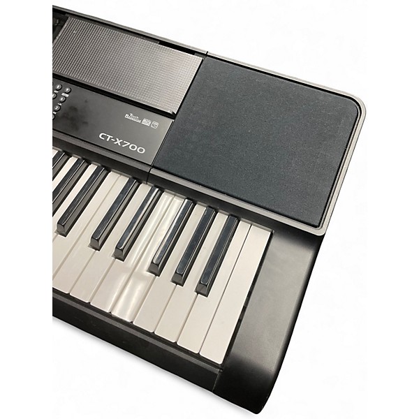 Used Yamaha CTX700 Keyboard Workstation