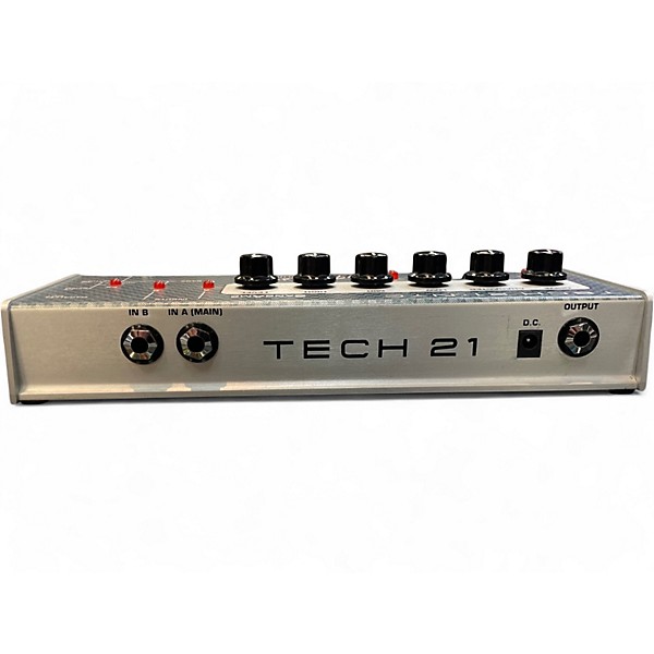 Used Tech 21 VT BASS DELUXE Effect Pedal