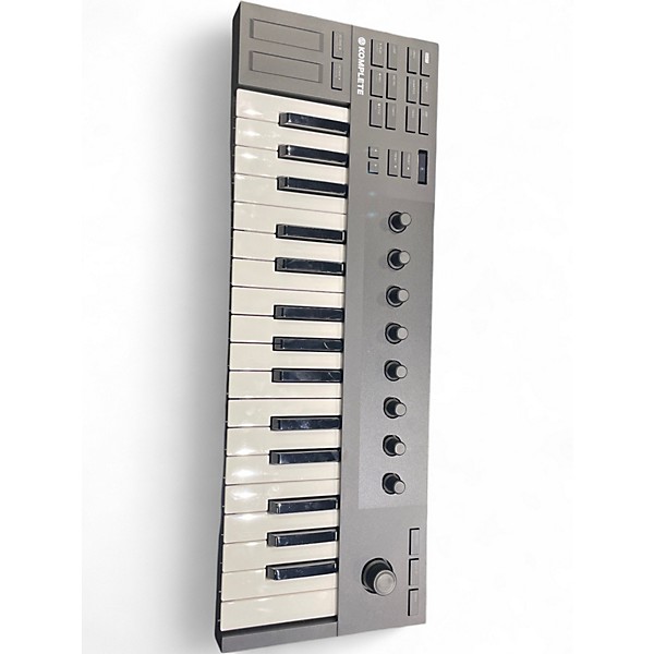 Used Native Instruments KOMPLETE KONTROL M32