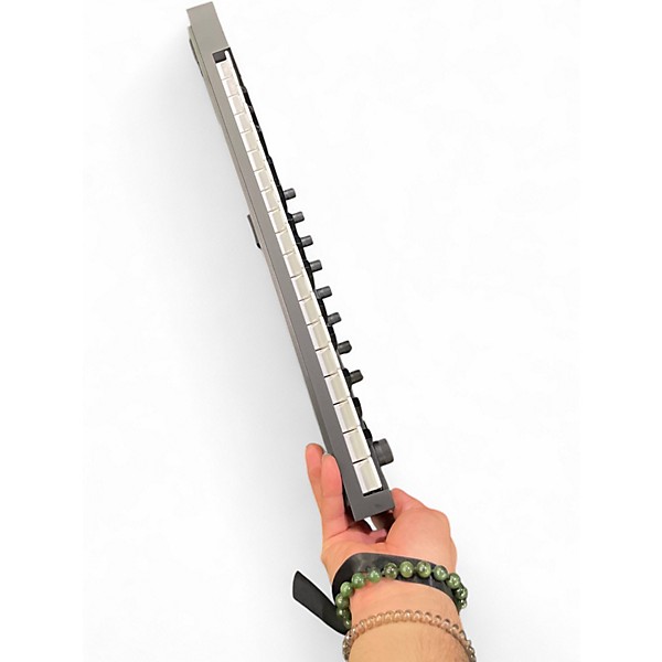 Used Native Instruments KOMPLETE KONTROL M32