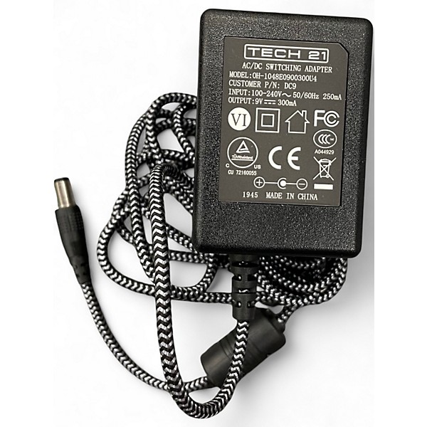 Used Tech 21 Fly Rig 5 SansAmp Effect Processor