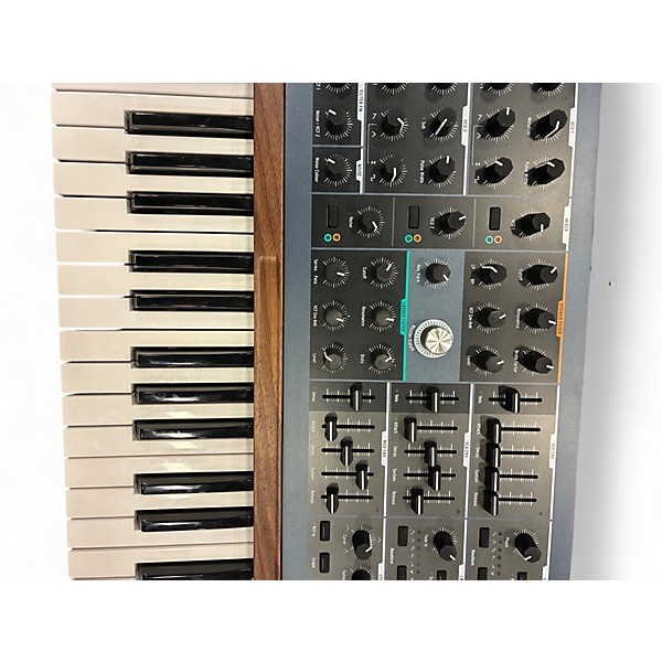 Used Arturia 6-Voice Polyphonic Analog Synthesizer Keyboard Workstation