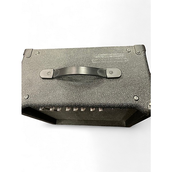 Used Behringer GTX30 Guitar Combo Amp