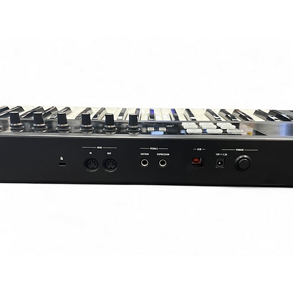 Used Native Instruments Komplete Kontrol S61 MIDI Controller
