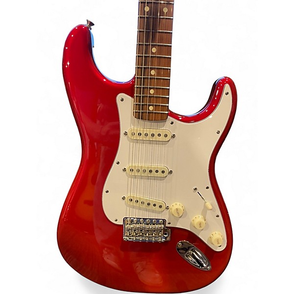 Used Fender Classic Player '60s Stratocaster Candy Apple Red Solid Body Electric Guitar