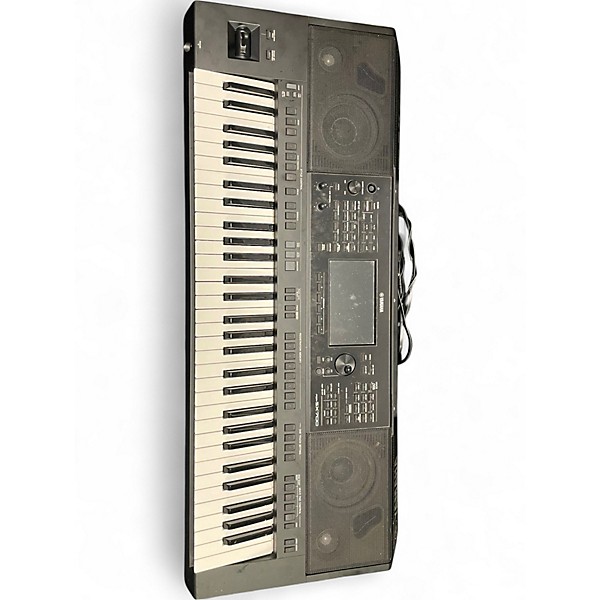 Used Yamaha PSRSX700 61 Key Arranger Keyboard