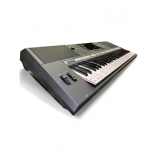 Used Yamaha PSRS750 61 Key Arranger Keyboard