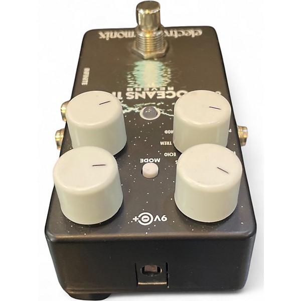 Used Electro-Harmonix Oceans 11  Reverb Effect Pedal