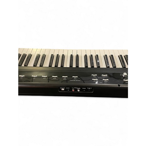 Used Williams legato 1 Digital Piano