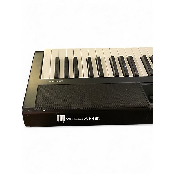 Used Williams legato 1 Digital Piano