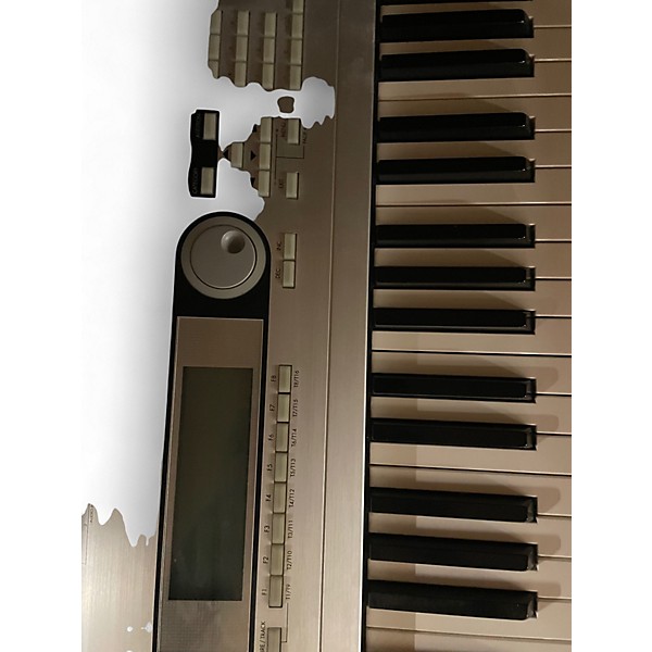 Used KORG Triton Le 88 Key Keyboard Workstation