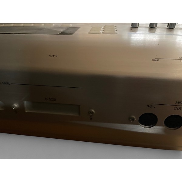 Used KORG Triton Le 88 Key Keyboard Workstation