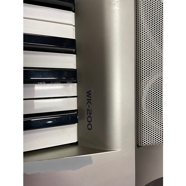 Used Casio WK200 76 Key Keyboard Workstation