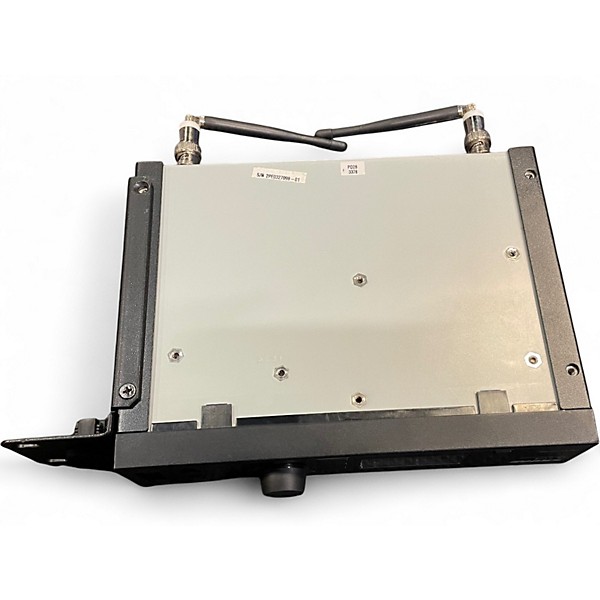 Used Shure ULXD4 w/ MIC AND RECEIVER Wireless System