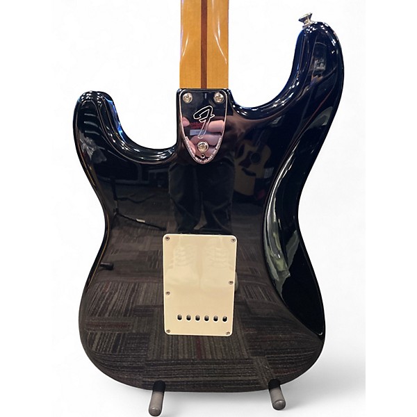 Used 2005 Fender Classic Series '70s Stratocaster Black Solid Body Electric Guitar