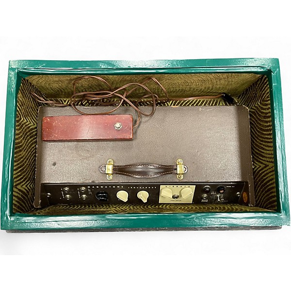 Vintage 1960 Magnatone Troubadour 213 Tube Guitar Combo Amp