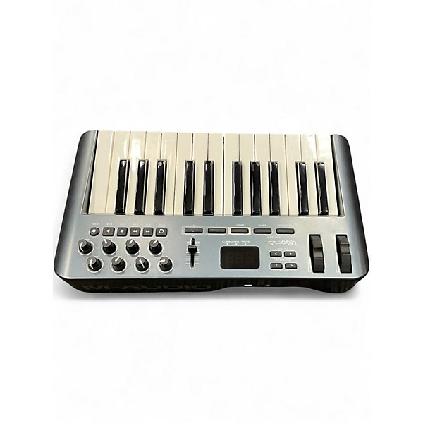 Used M-Audio Oxygen 25 Key 3rd Gen MIDI Controller