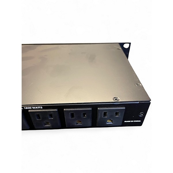 Used Livewire PC900 9-Outlet Power Conditioner and Distribution System Power Conditioner