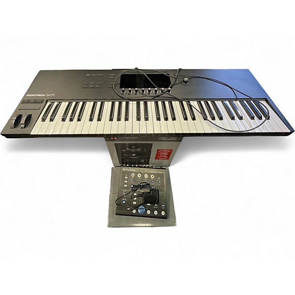 Used Native Instruments Komplete Kontrol s61 mkiii MIDI Controller