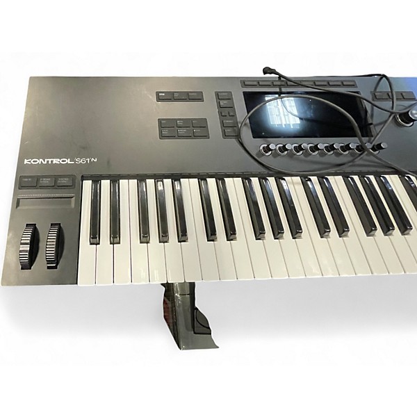 Used Native Instruments Komplete Kontrol s61 mkiii MIDI Controller
