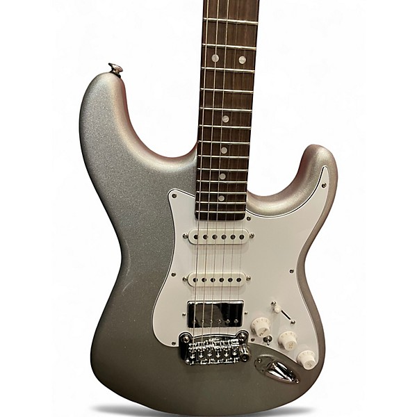 Used 2007 G&L SB-2 Vintage White Electric Bass Guitar