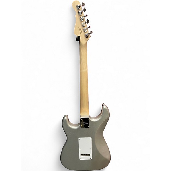 Used 2007 G&L SB-2 Vintage White Electric Bass Guitar