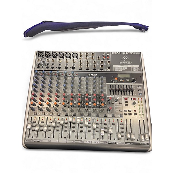 Used Behringer qx1832 Powered Mixer